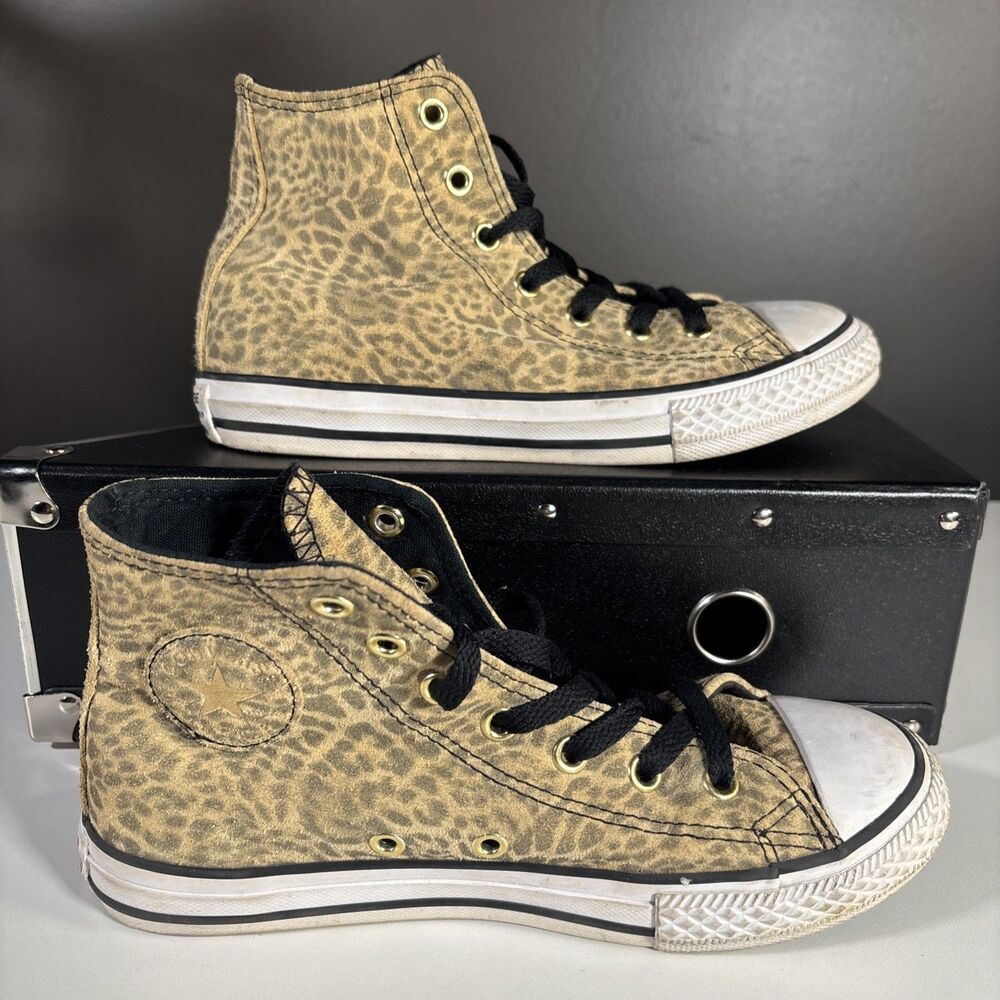 Converse Chuck Taylor All Star Animal Hi-Top Sneakers (Junior Size 2) Shoes